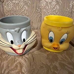 2000's Bugs bunny and tweety bird Mugs